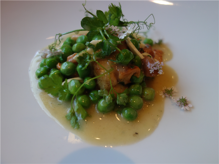 veal sweetbreads with peas